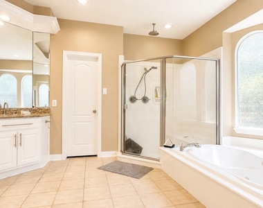 12014 Bolero Point Lane - Photo Thumbnail 10