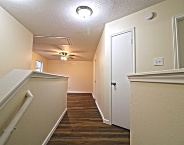 4727 Ivy Meadow Lane - Photo Thumbnail 16