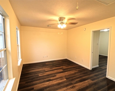 4727 Ivy Meadow Lane - Photo Thumbnail 20