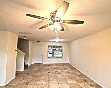 4727 Ivy Meadow Lane - Photo Thumbnail 9