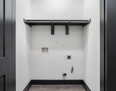913 Panama Boulevard - Photo Thumbnail 12