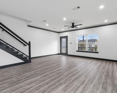 913 Panama Boulevard - Photo Thumbnail 2