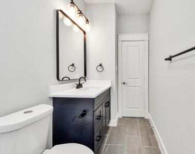 1307 Laskey Street - Photo Thumbnail 28