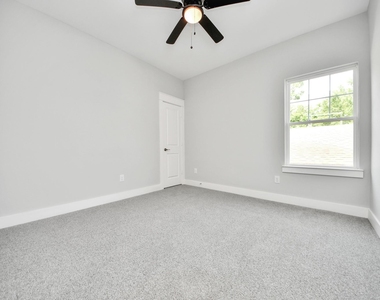 1307 Laskey Street - Photo Thumbnail 32