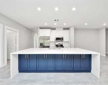 1307 Laskey Street - Photo Thumbnail 1