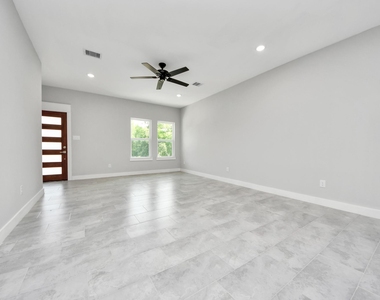 1307 Laskey Street - Photo Thumbnail 14