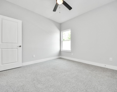 1307 Laskey Street - Photo Thumbnail 31