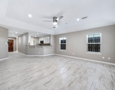 7308 Avenue R - Photo Thumbnail 12