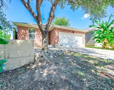 7308 Avenue R - Photo Thumbnail 2