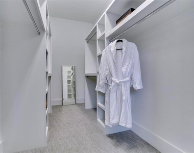 317 E 2nd Street - Photo Thumbnail 2