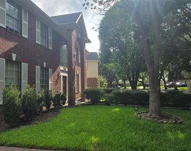 215 Birch Hill Drive - Photo Thumbnail 2