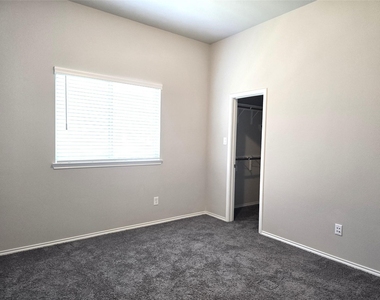 8711 Fox Trail Drive - Photo Thumbnail 20