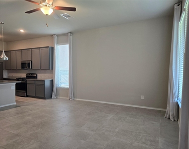 8711 Fox Trail Drive - Photo Thumbnail 9