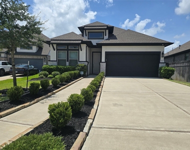 8711 Fox Trail Drive - Photo Thumbnail 2