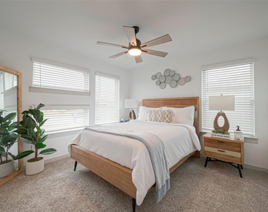 17 Desert Spring Lane - Photo Thumbnail 13