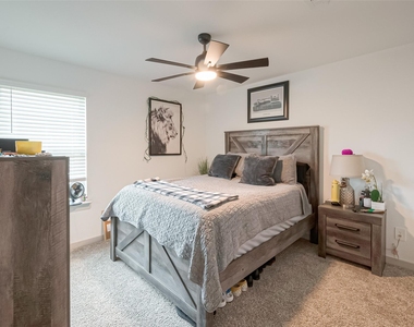17 Desert Spring Lane - Photo Thumbnail 15