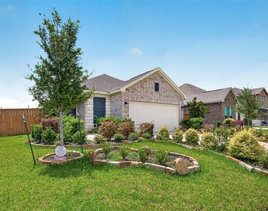 10726 Sky Creek Lane - Photo Thumbnail 3