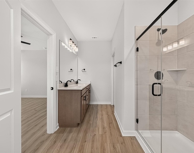 10726 Sky Creek Lane - Photo Thumbnail 36