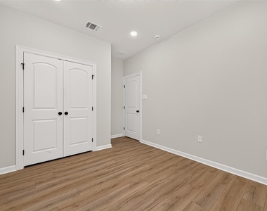 10726 Sky Creek Lane - Photo Thumbnail 27