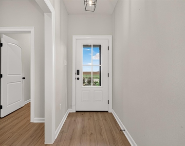 10726 Sky Creek Lane - Photo Thumbnail 6