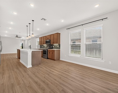 10726 Sky Creek Lane - Photo Thumbnail 23