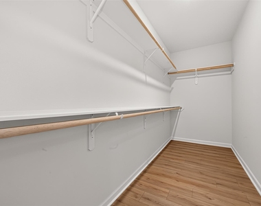 10726 Sky Creek Lane - Photo Thumbnail 38
