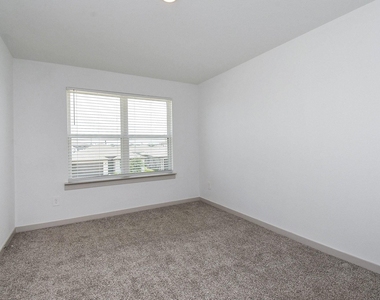 8030 Milam Lane - Photo Thumbnail 15
