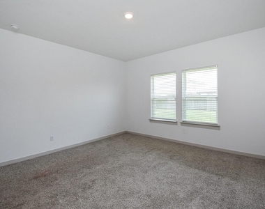 8030 Milam Lane - Photo Thumbnail 5