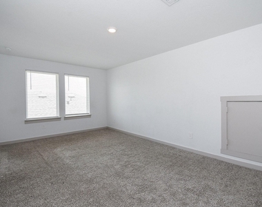 8030 Milam Lane - Photo Thumbnail 11