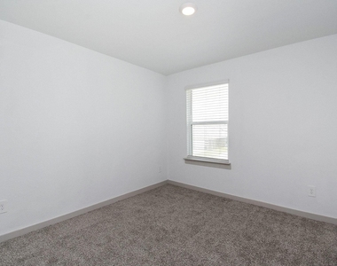 8030 Milam Lane - Photo Thumbnail 14
