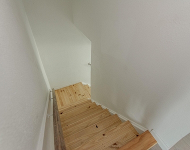 7867 Hamlet Street - Photo Thumbnail 5