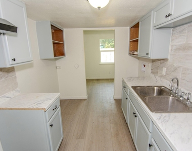 7867 Hamlet Street - Photo Thumbnail 3