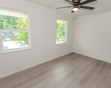 7867 Hamlet Street - Photo Thumbnail 11