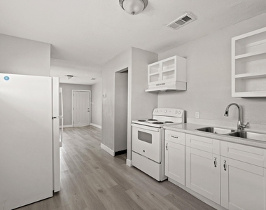 7815 Glass Street - Photo Thumbnail 10