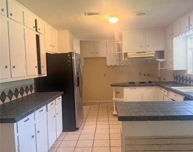 7623 Wilmerdean Street - Photo Thumbnail 14