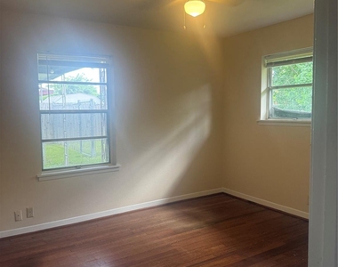 7623 Wilmerdean Street - Photo Thumbnail 20