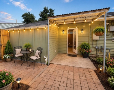 6605 Westview Drive - Photo Thumbnail 12