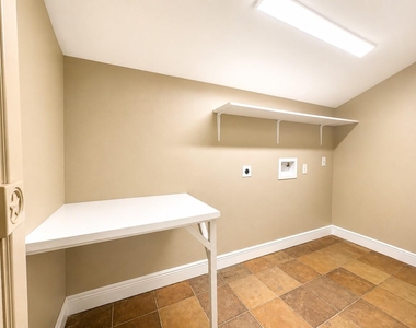 6605 Westview Drive - Photo Thumbnail 11