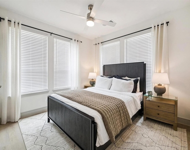 13959 Hillcroft Ave - Photo Thumbnail 17