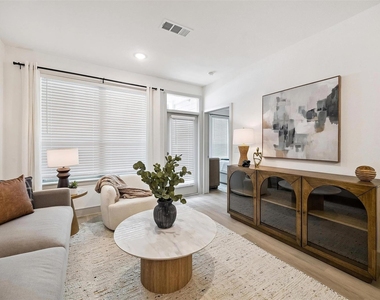 13959 Hillcroft Ave - Photo Thumbnail 10