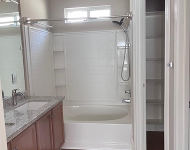 14322 Summer Garden Drive - Photo Thumbnail 9