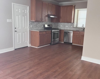 14322 Summer Garden Drive - Photo Thumbnail 4