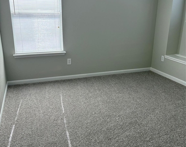 11423 Sugar Bowl Drive - Photo Thumbnail 6