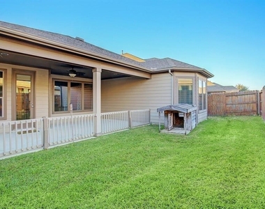 11022 Avery Oaks Lane - Photo Thumbnail 22