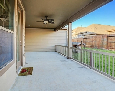 11022 Avery Oaks Lane - Photo Thumbnail 12