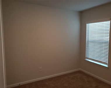 16129 Sugar Falls Drive - Photo Thumbnail 9