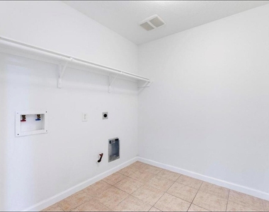 16119 Peach Bluff Lane - Photo Thumbnail 13