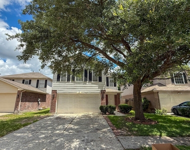 503 Willow West Drive - Photo Thumbnail 1