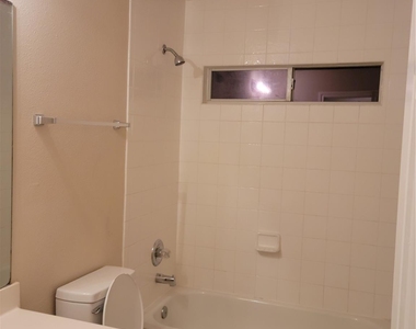 11134 Sheldon Bend Drive - Photo Thumbnail 25