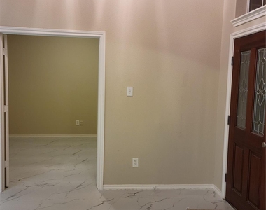 11134 Sheldon Bend Drive - Photo Thumbnail 10